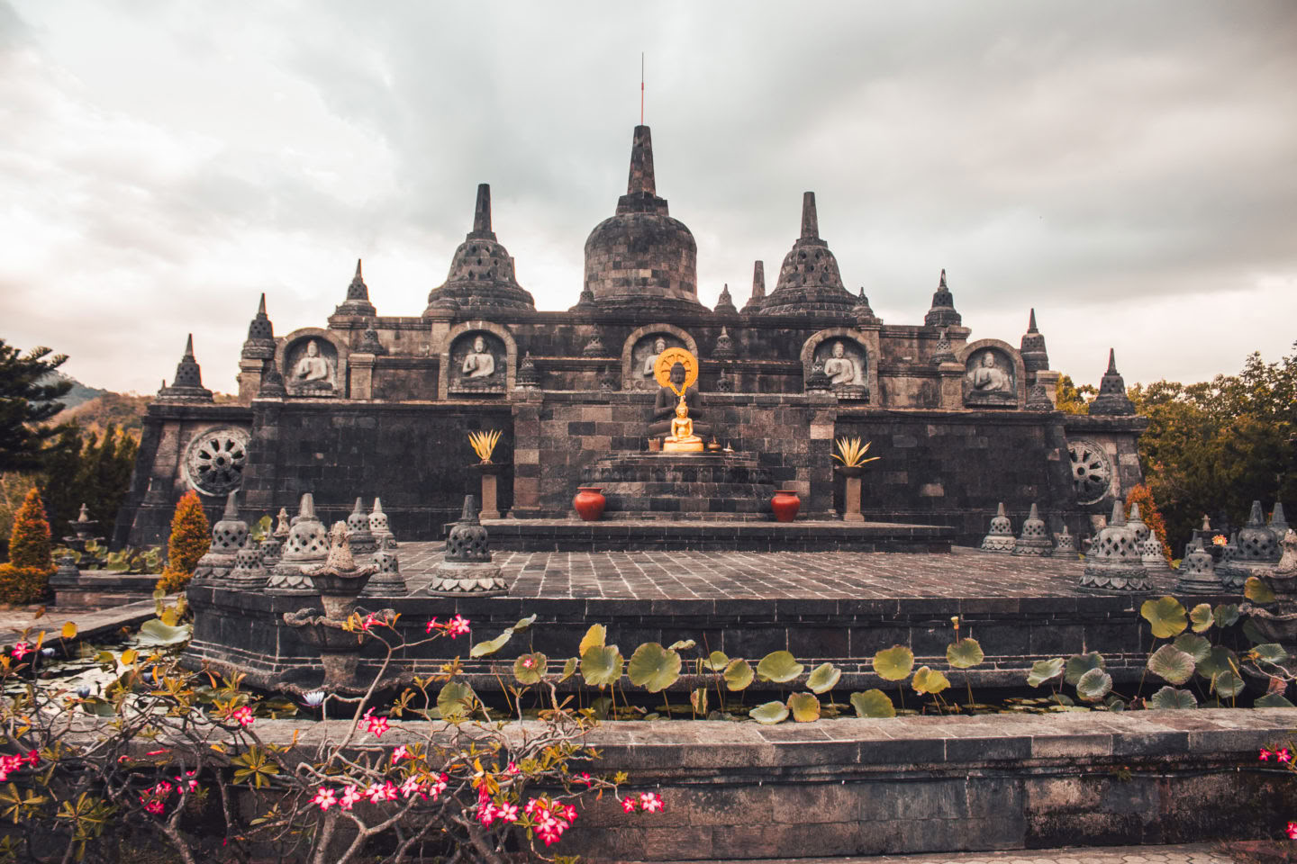 Tour de Banjar con meditación en el templo