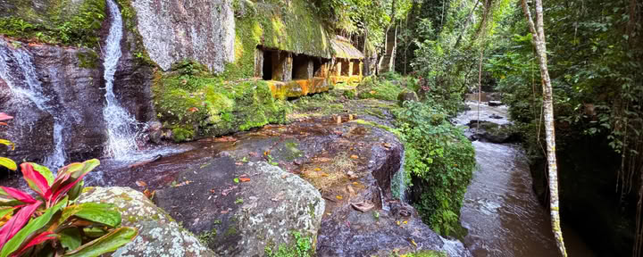 BENDICIÓN DEL AGUA EN LAS RUINAS ANCESTRALES