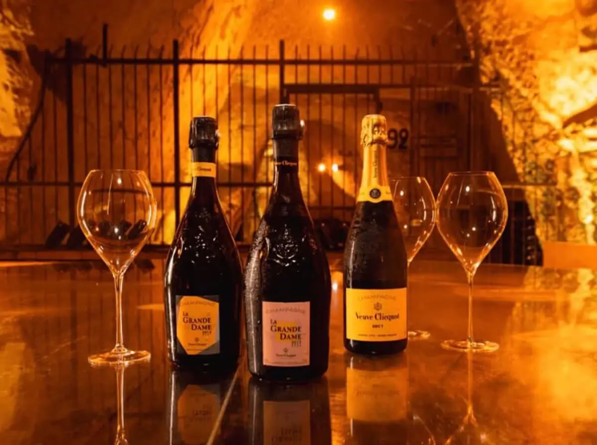 Champagne & Soul: Retiro de yoga + champán para mujeres (Reims, Francia)