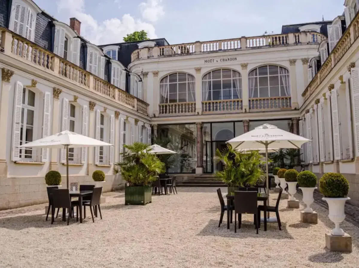 Champagne & Soul: Retiro de yoga + champán para mujeres (Reims, Francia)