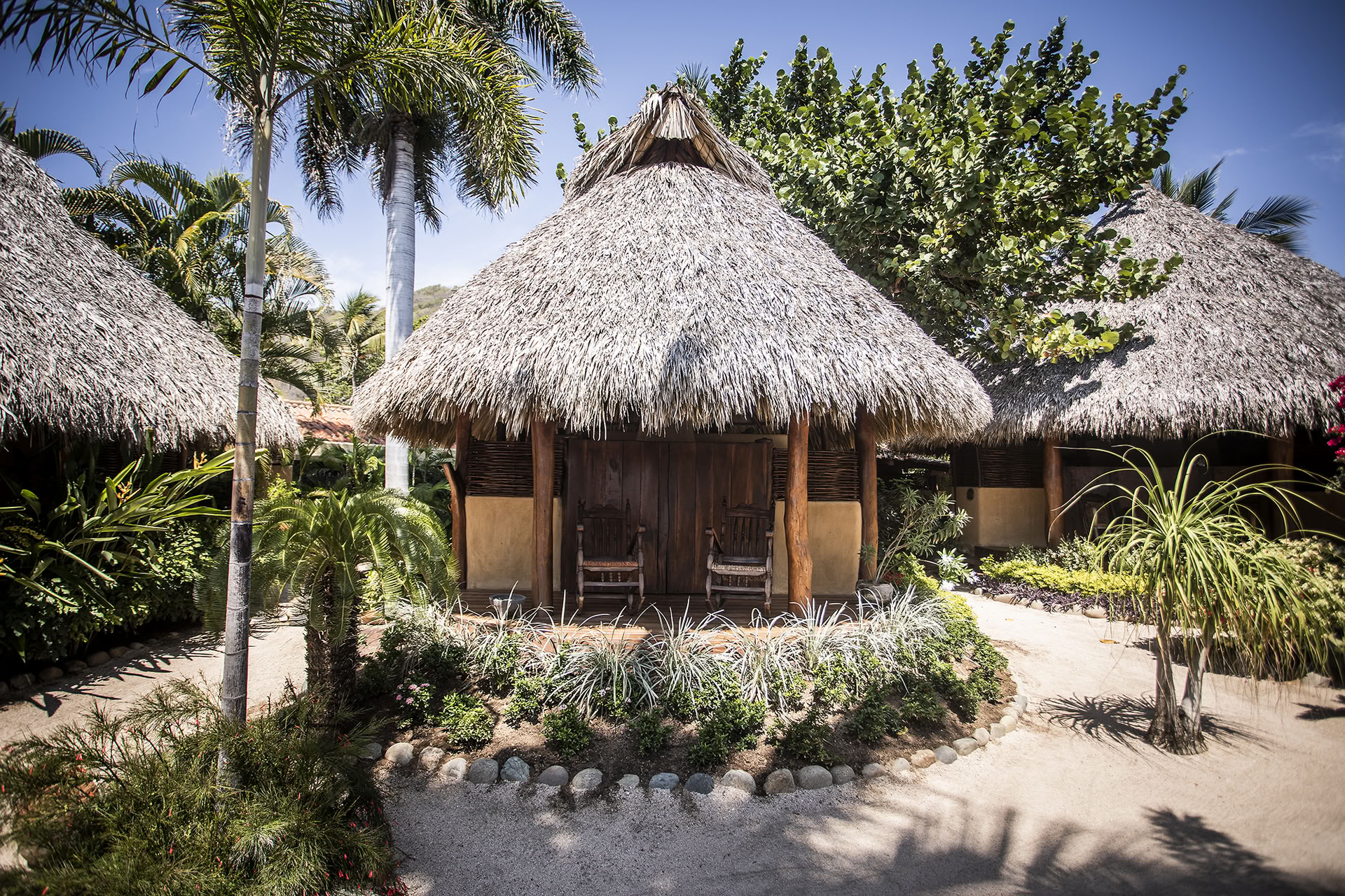Salt Flow: Un retiro de yoga en la playa en Playa Troncones, México