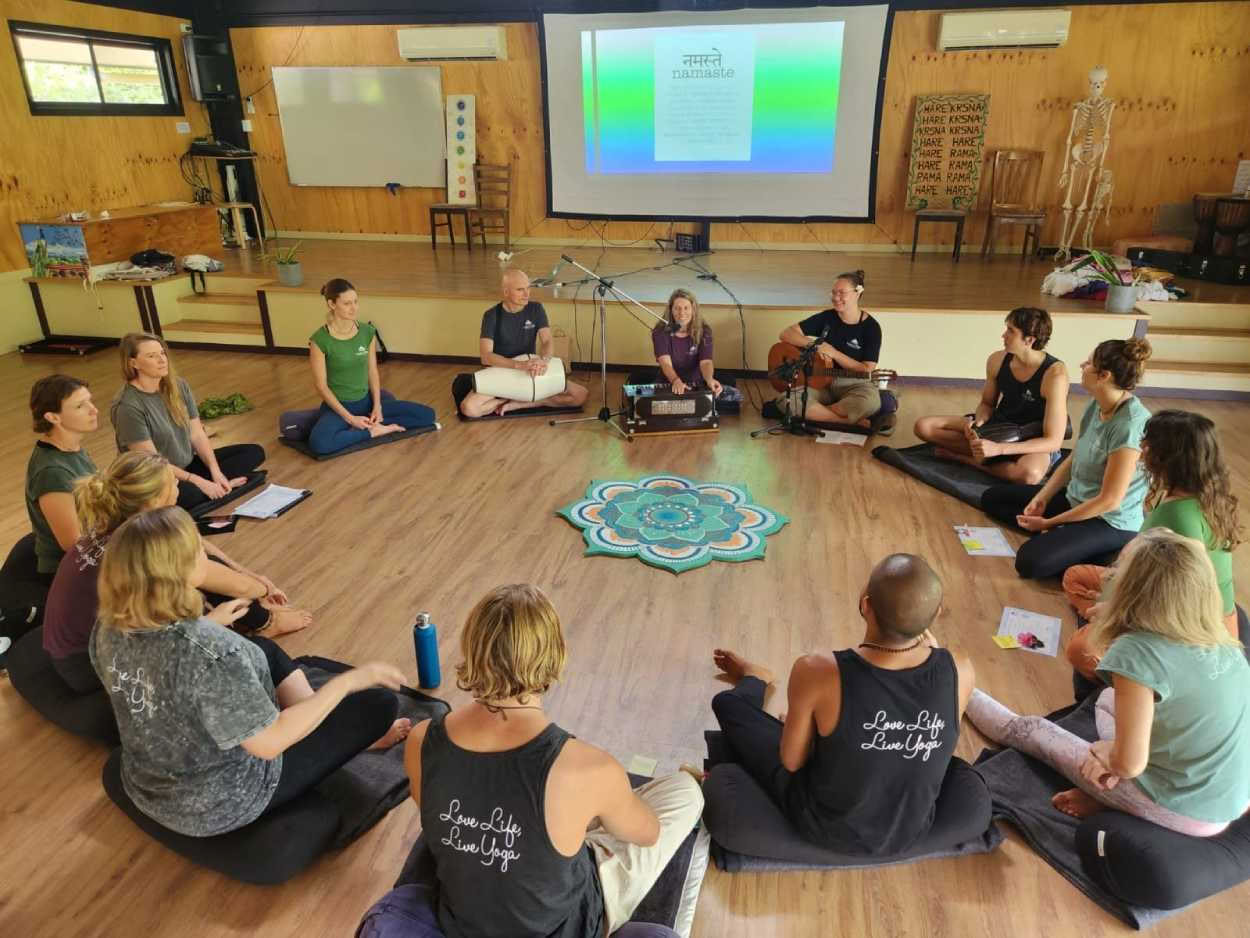 Inmersión de retiro de formación de profesores de yoga de 200 horas