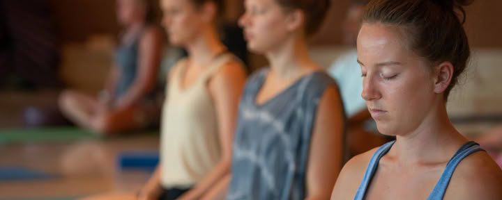 Formación en Yoga Restaurativo y Meditación