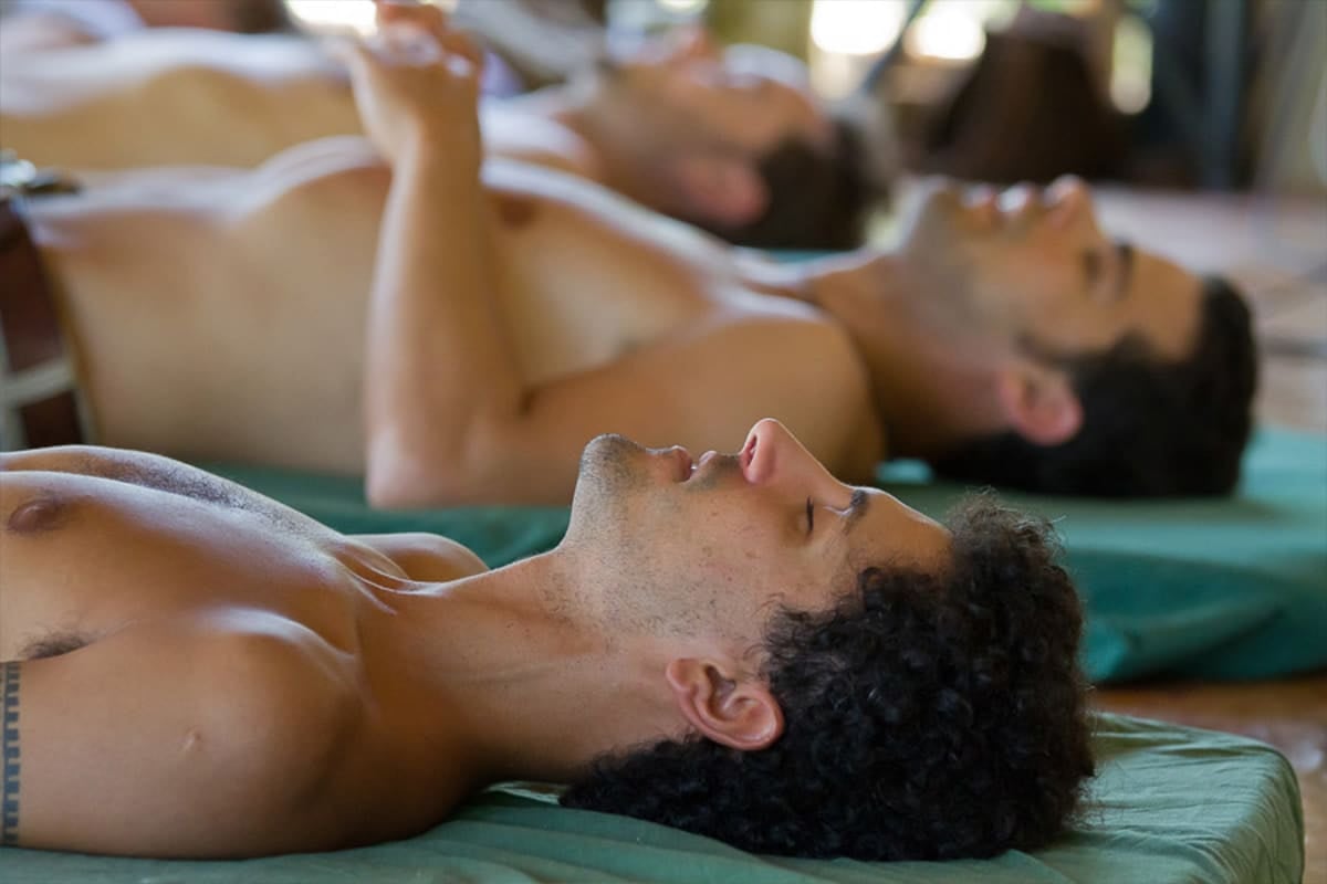 Formación de facilitador de breathwork de 150 horas