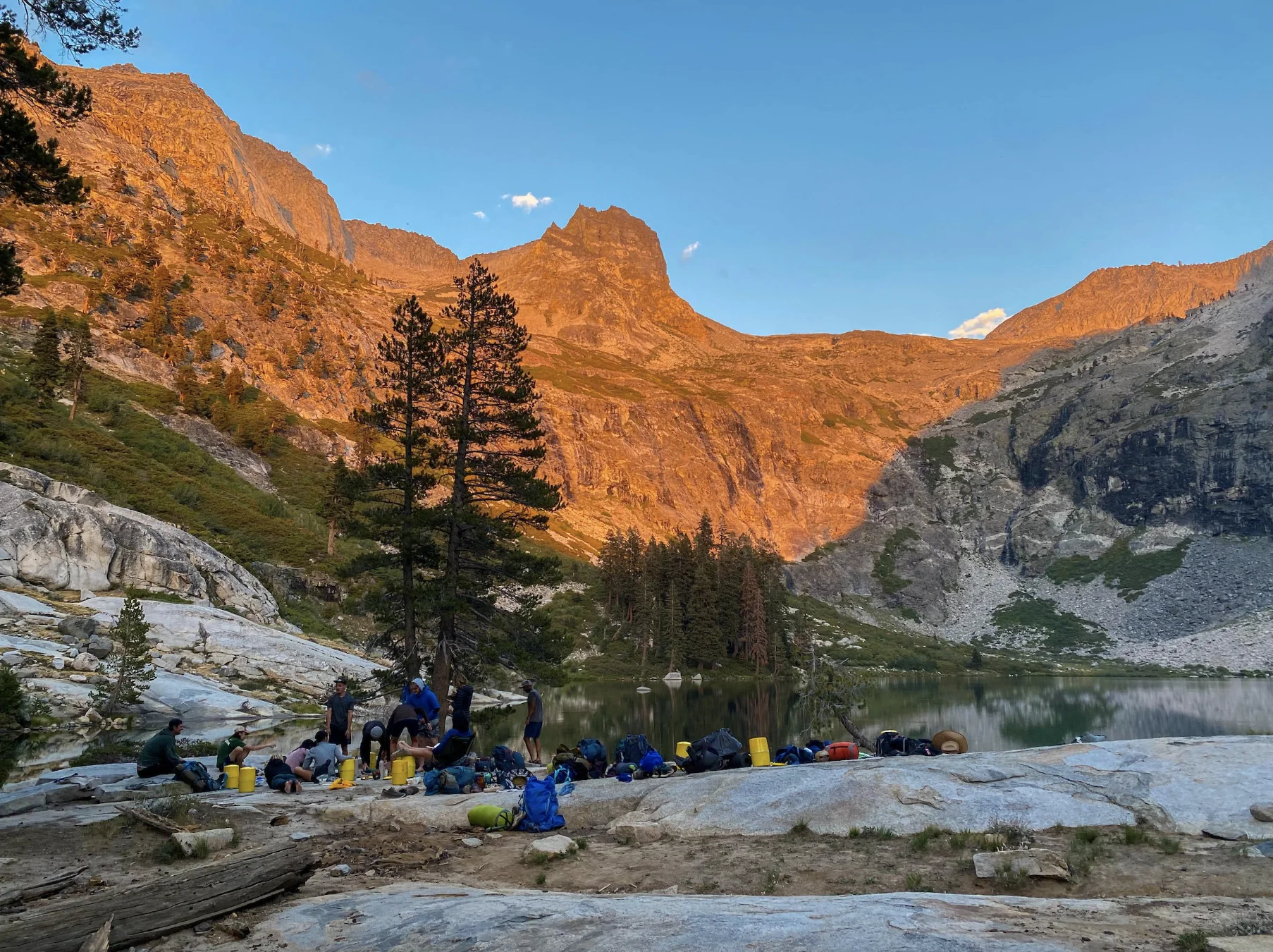Youth Engaged in Transformational Inquiry : 6-Day Campamento en la naturaleza