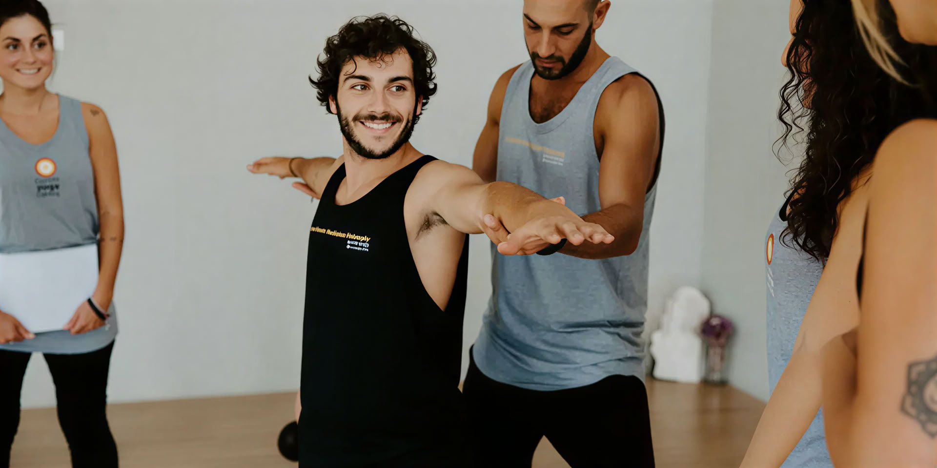 Nivel 1 200 horas Formación de Profesores de Yoga – Formación de Profesores de Yoga para Mayores y Remedial de 10 Días – Oct 2026