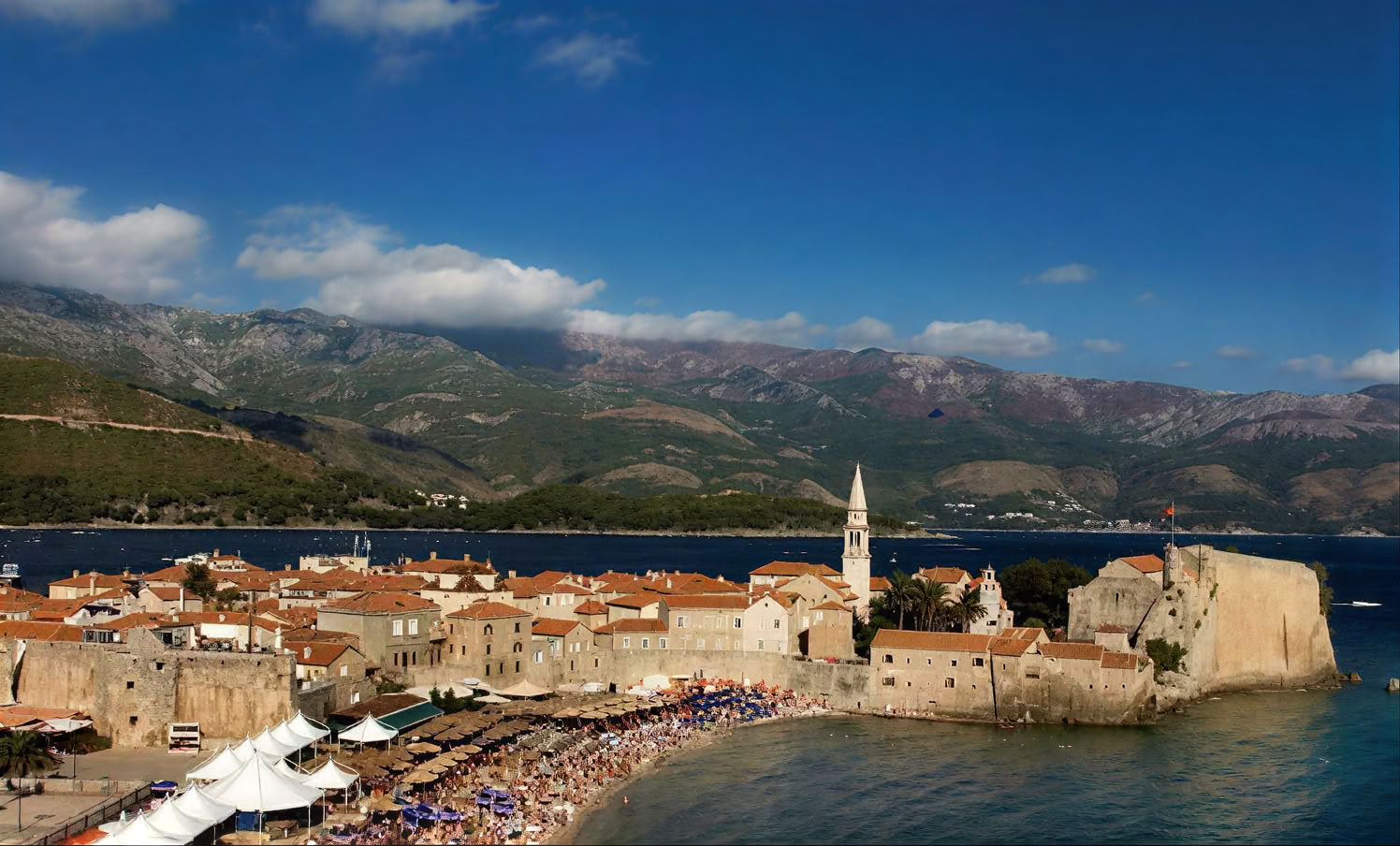 Tour Privado del Monasterio de Montenegro