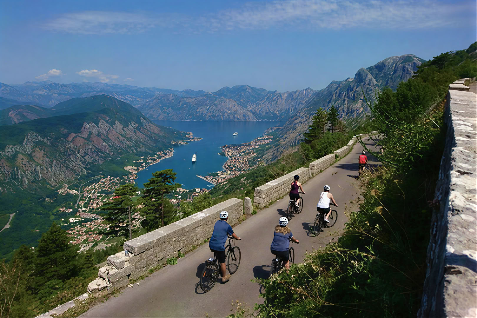 Senderismo por la “belleza salvaje” de las montañas de Montenegro