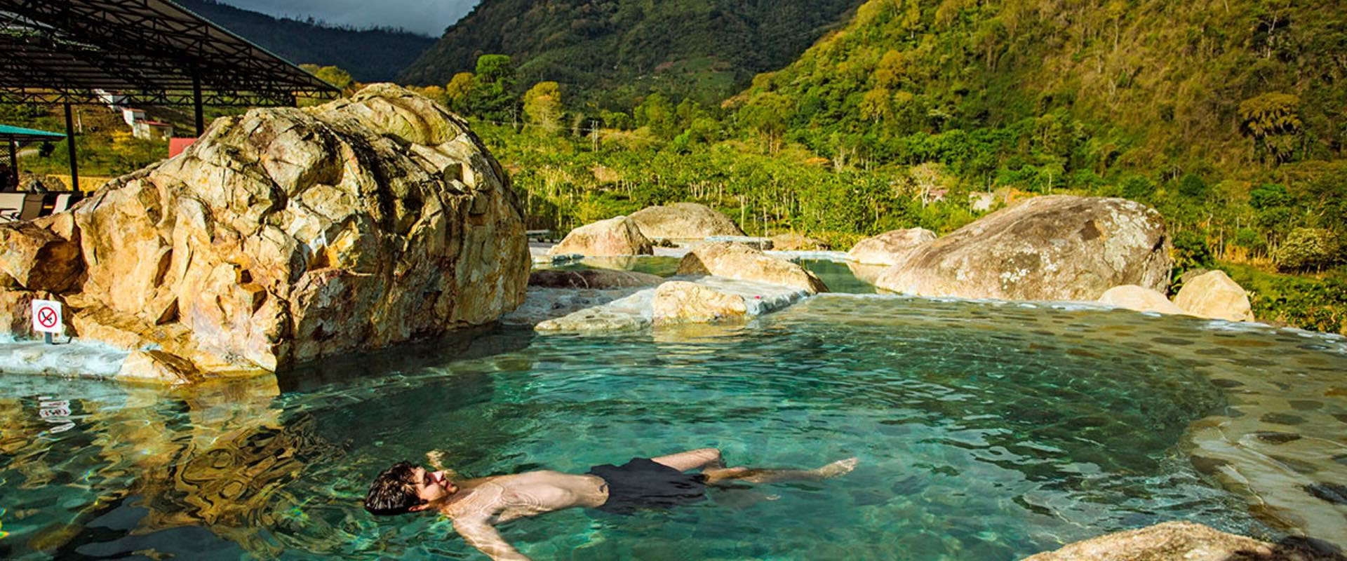 Volcán Irazú y Aguas Termales Hacienda Orosi