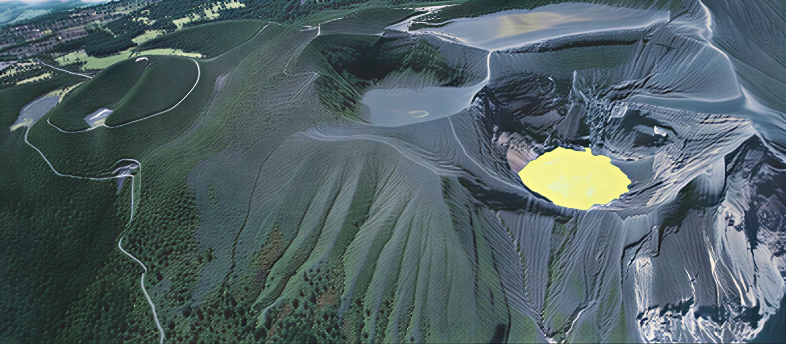 Volcán Irazú y Aguas Termales Hacienda Orosi