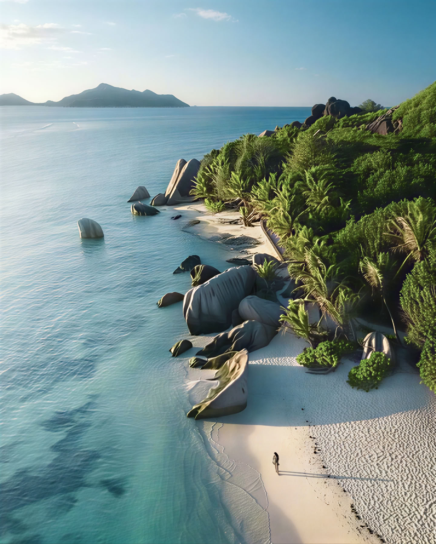 Retiro en la Naturaleza Paraíso Prístino, La Digue, Seychelles, mayo de 2027 — Lotus Love Yoga