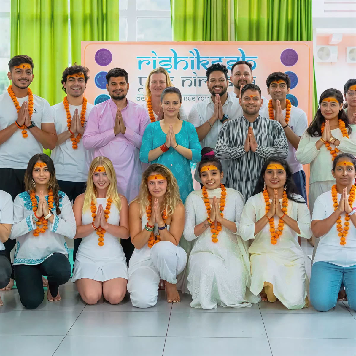 Entrenamiento de Profesores de Yoga de 300 Horas Rishikesh – 01 Ene – 27 Ene 2027