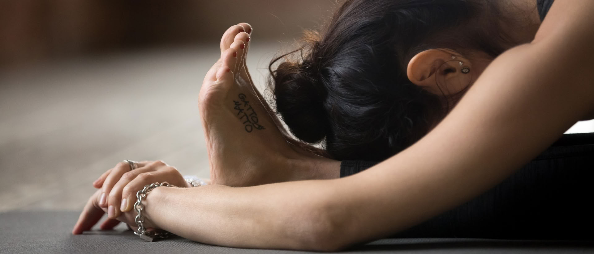 QUANTUM & YIN YOGA FORMACIÓN DE PROFESORES DE YOGA DE 200 HORAS DE YOGA ALLIANCE