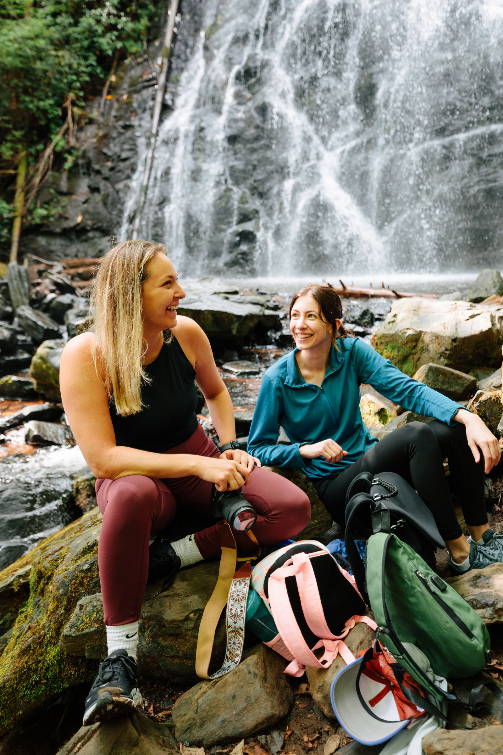 Retiro de yoga para mujeres Rooted and Wild