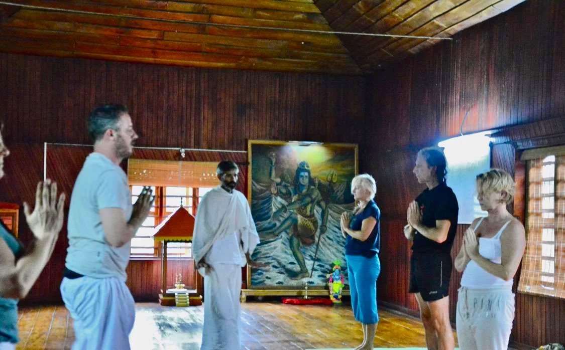 Curso de formación de profesores de Hatha Yoga de 300 horas en Rishikesh, India – 01 Sep – 19 Oct