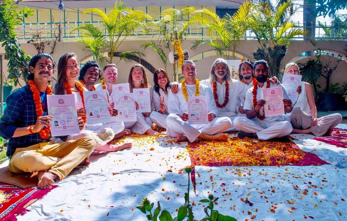 Curso de formación de profesores de Hatha Yoga de 300 horas en Rishikesh, India – 01 Nov – 19 Dic
