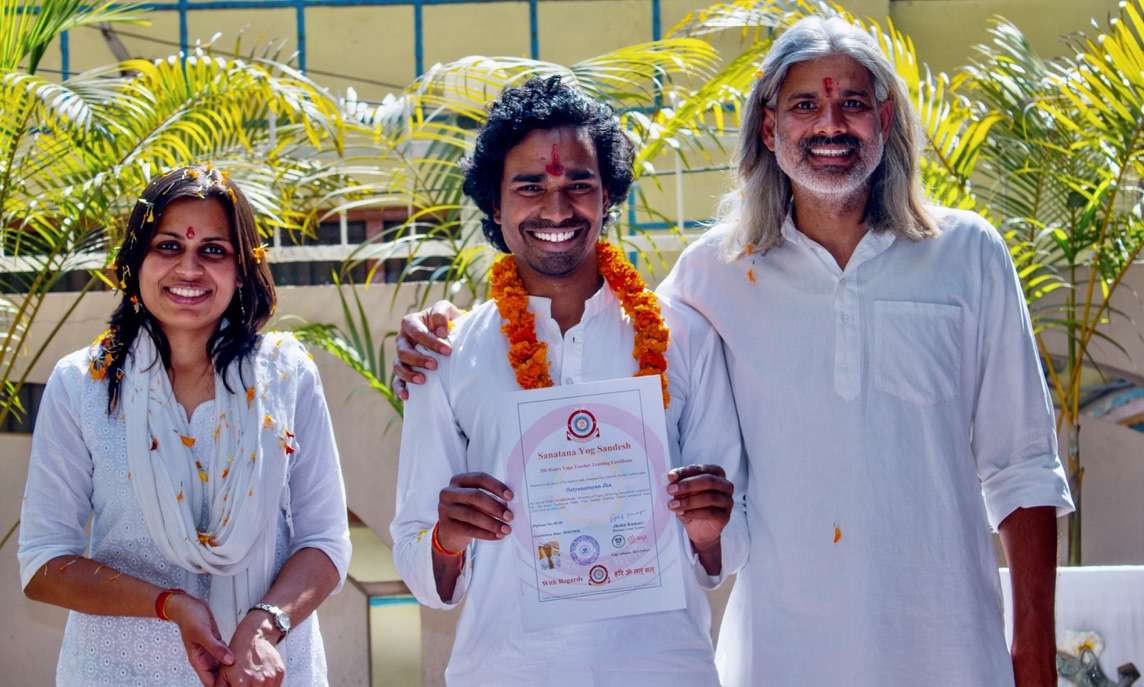 Curso de formación de profesores de Hatha Yoga de 300 horas en Rishikesh, India – 01 Nov – 19 Dic