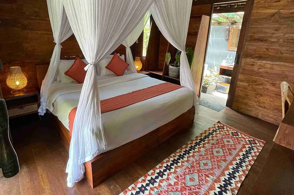 Lucidflow 100h de 300h ytt - Formación de Profesores de Yoga en Bali