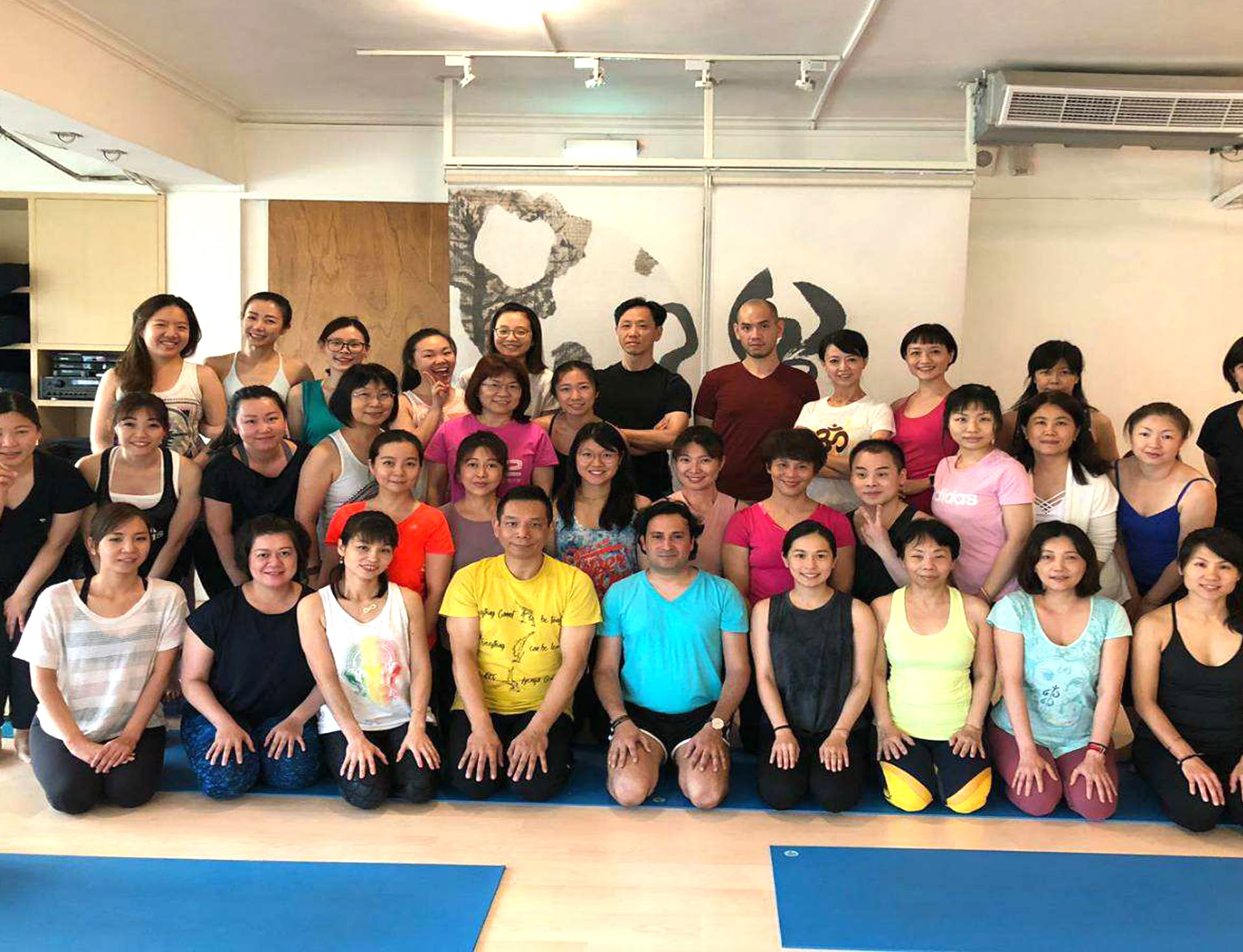 Yoga Retiro Course by Om Yoga Rishikesh