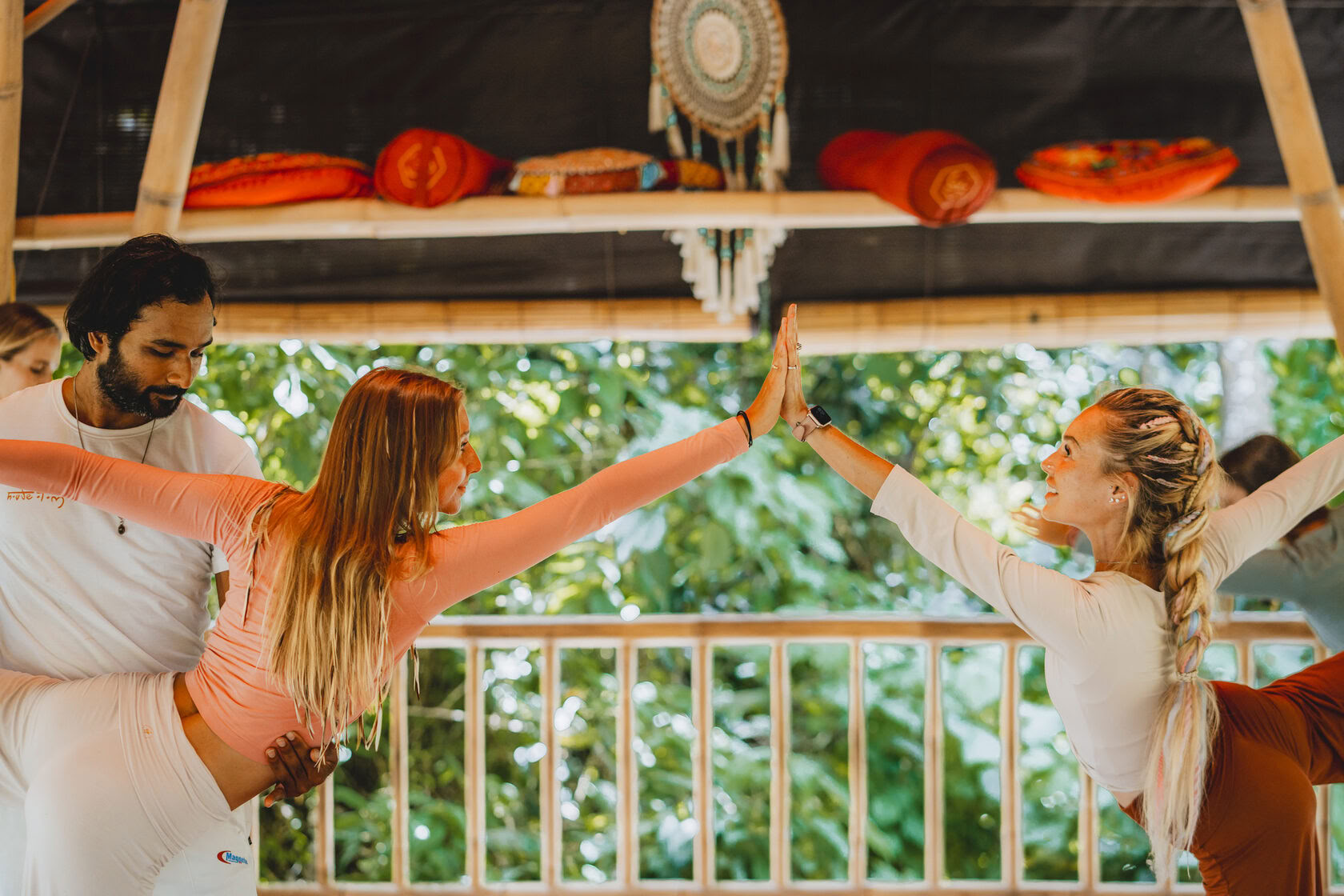 200hrs Formación de Profesores de Yoga en Bali, Amertham