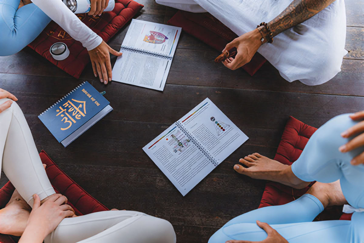 200hrs Formación de Profesores de Yoga en Bali, Amertham