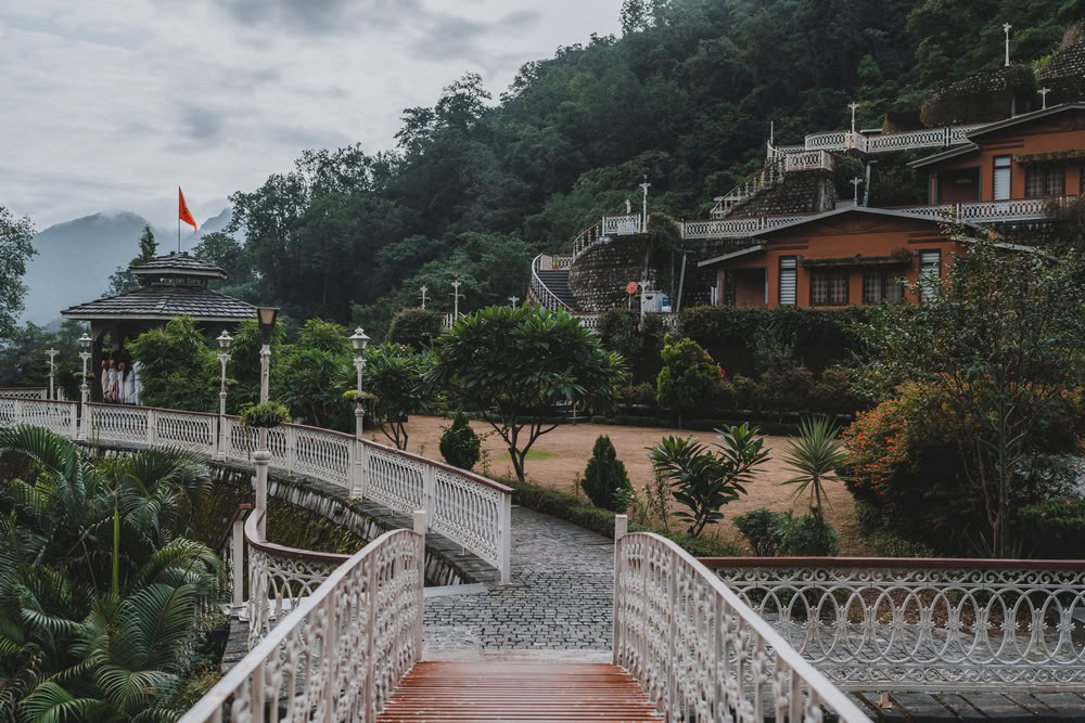 200 horas YTT en Rishikesh – 20 de agosto – 11 de septiembre de 2026