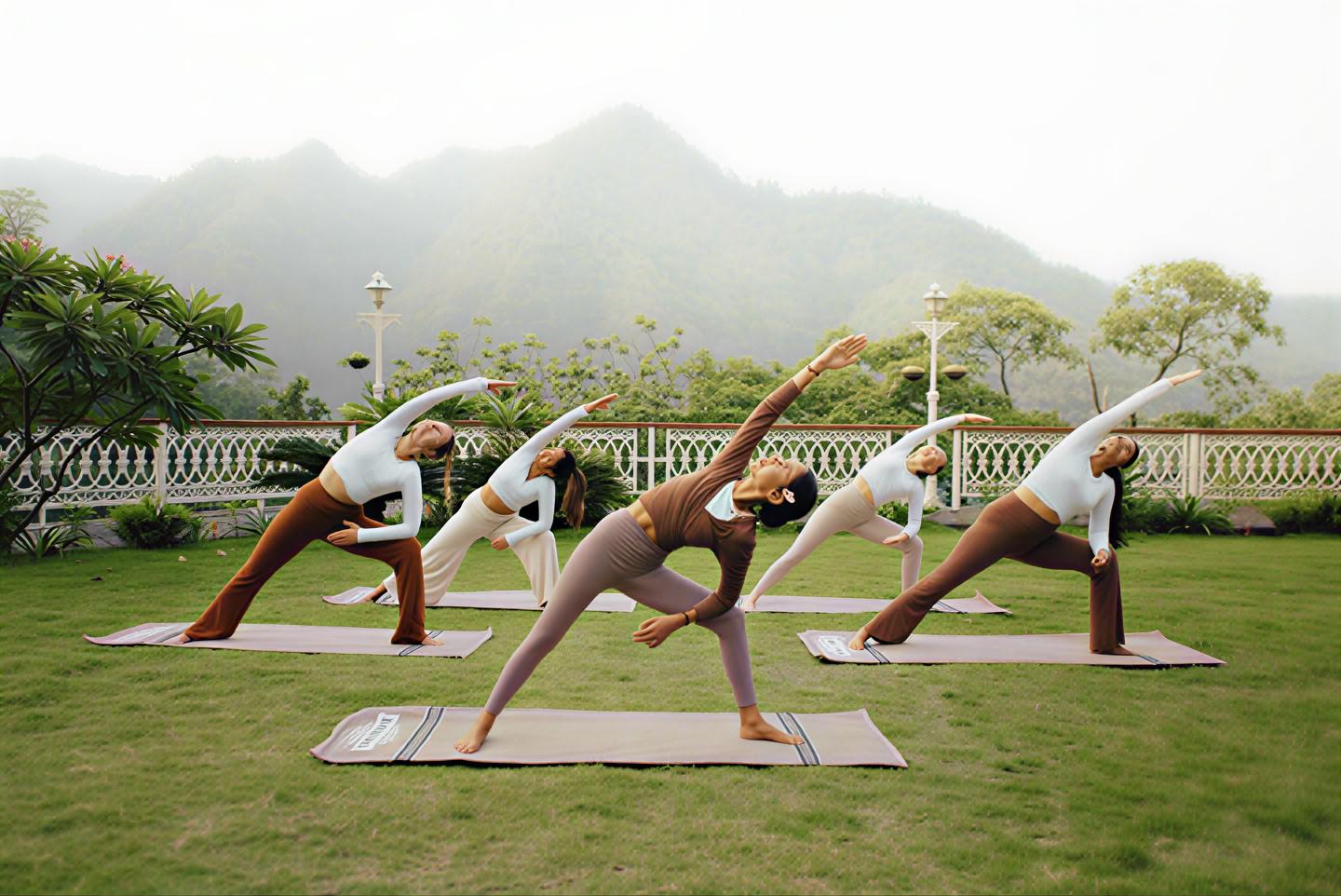 300 HORAS EN RISHIKESH FORMACIÓN DE PROFESORES DE YOGA – 5 de oct. – 3 de nov., 2026