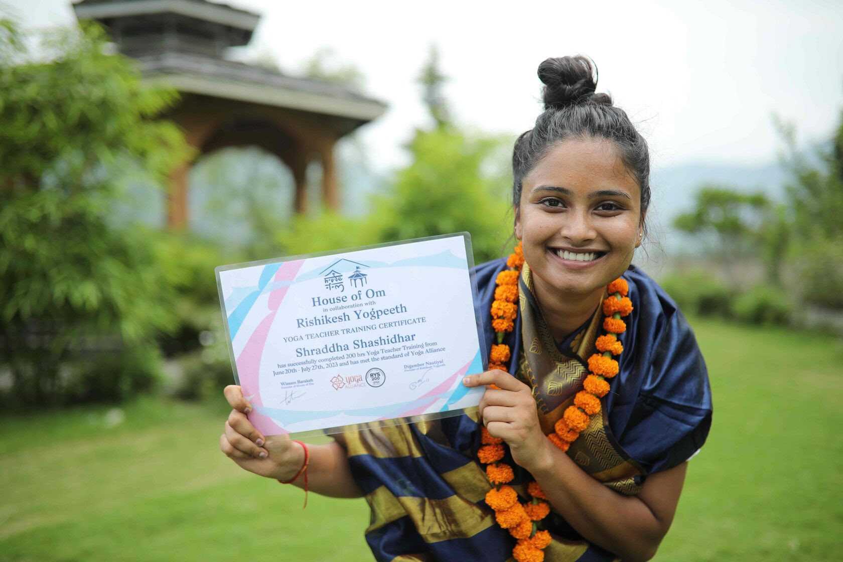 Formación de Profesores de Yoga de 300 horas en Rishikesh – 20 de enero – 18 de febrero de 2027