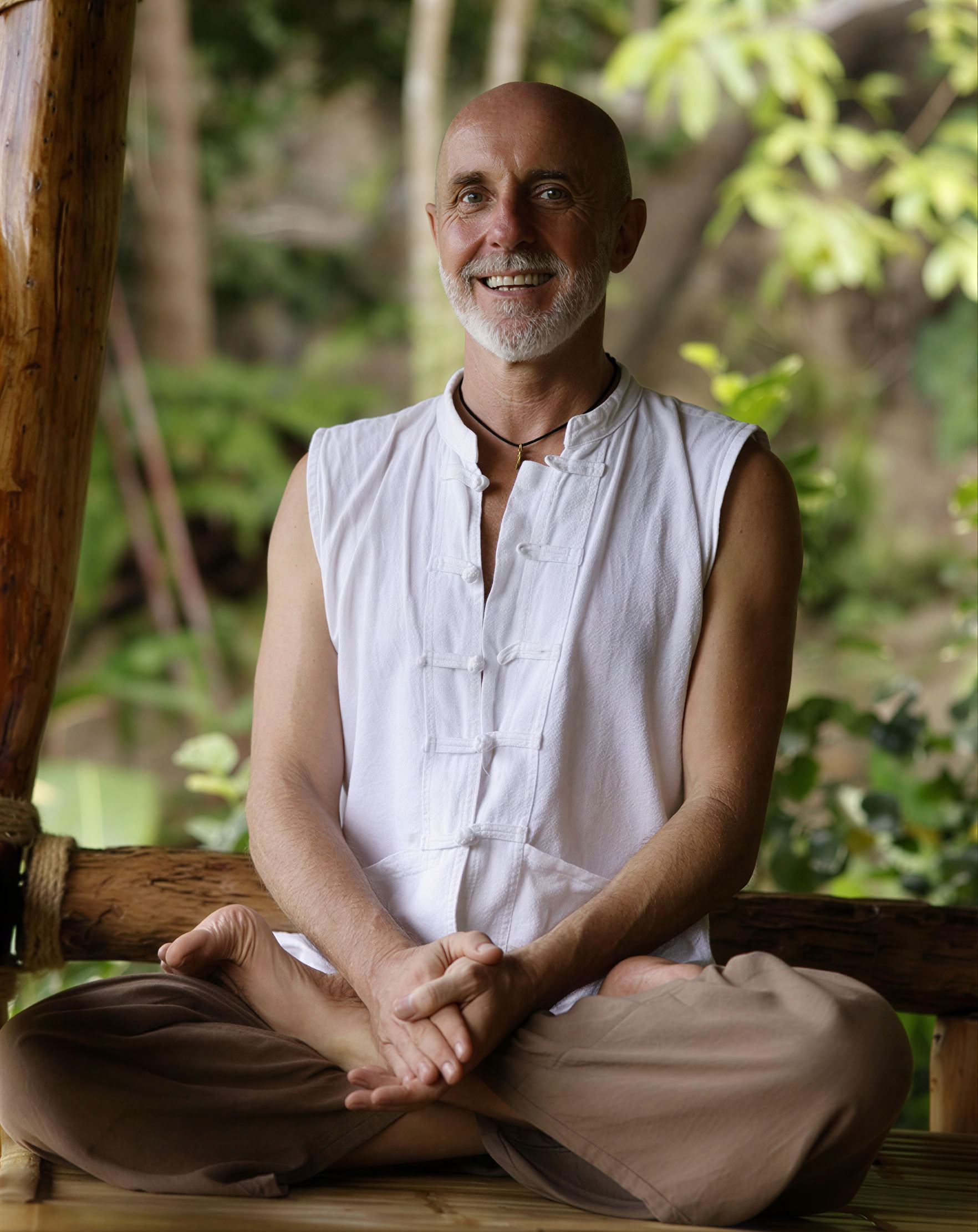 Formación híbrida de profesores de yoga de 200 horas / 300 horas – 9 de julio – 18 de julio de 2026