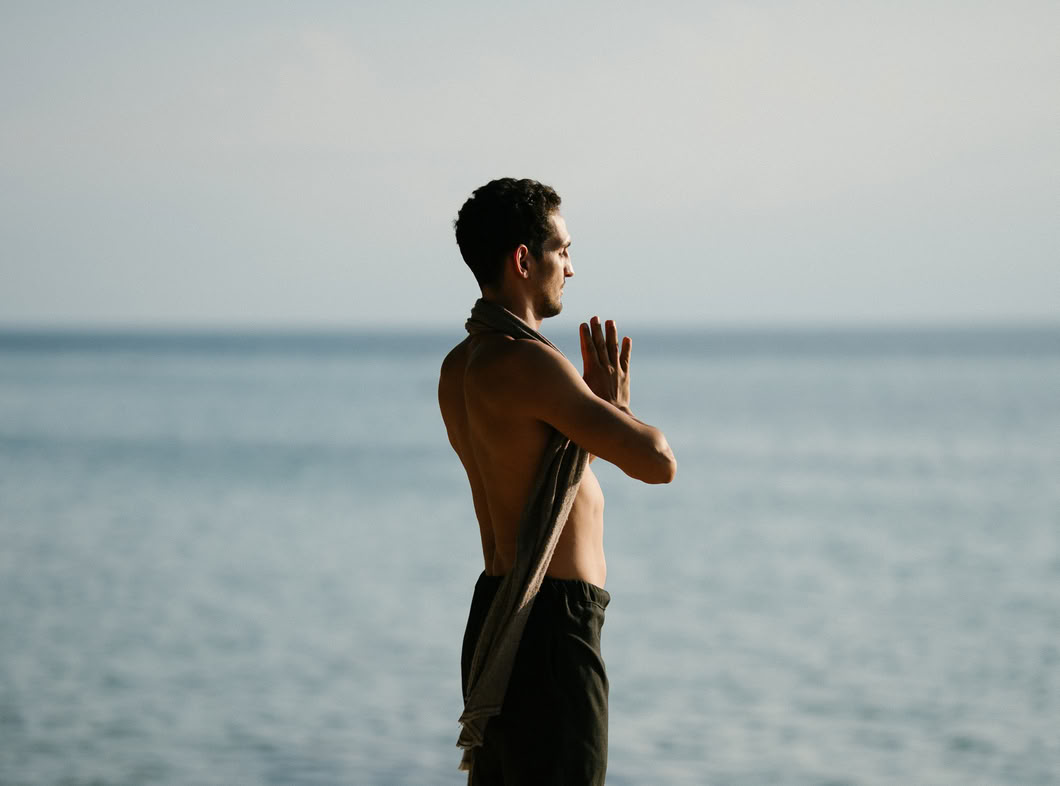 Entrenamiento híbrido de profesores de yoga de 200 horas/300 horas – 13 de sept. – 22 de sept. de 2026