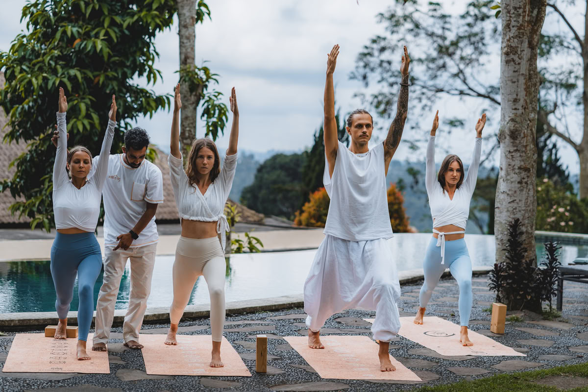 Formación de Profesores de Yoga de 300 horas – 26 de oct. – 21 de nov. de 2026