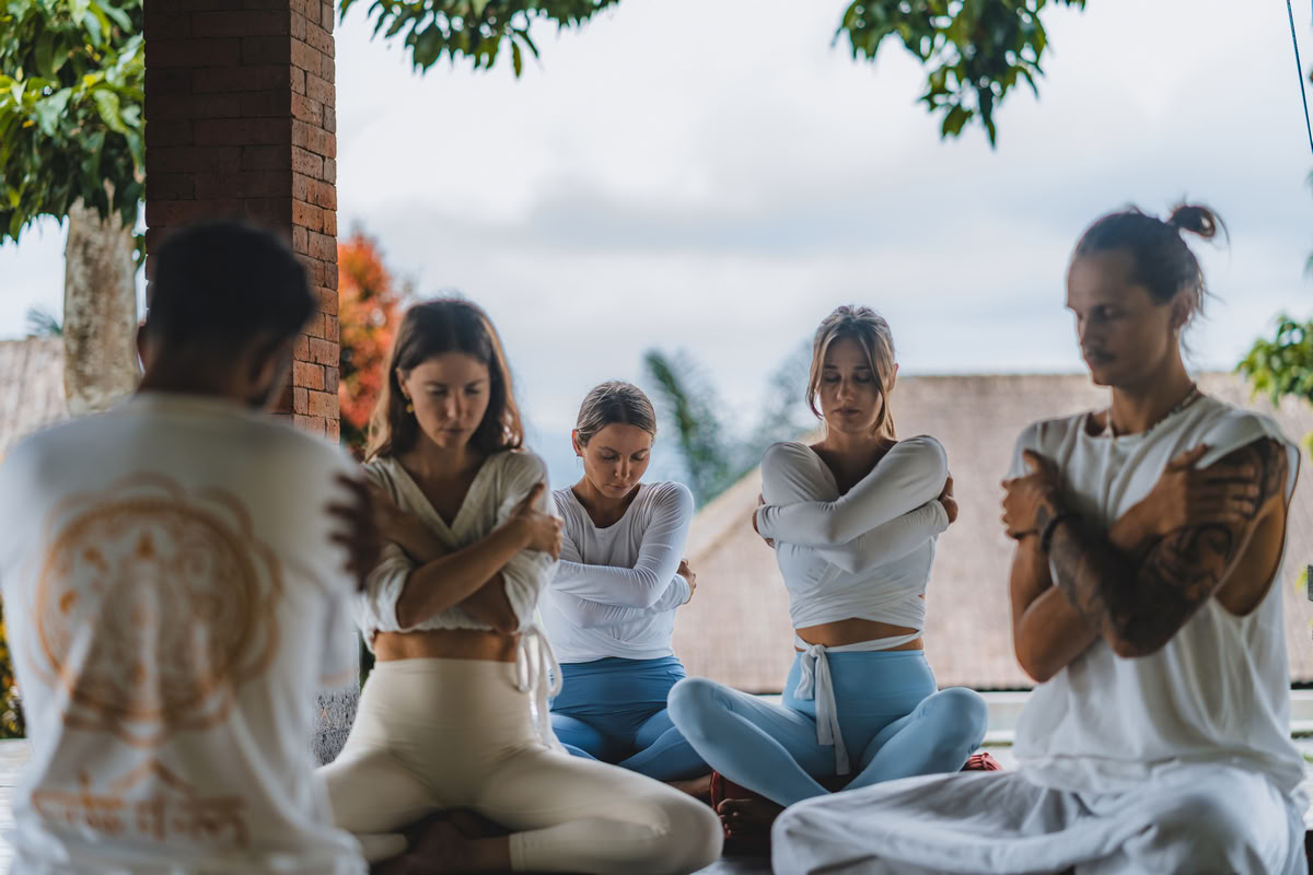 Formación de Profesores de Yoga de 300 horas – 26 de oct. – 21 de nov. de 2026