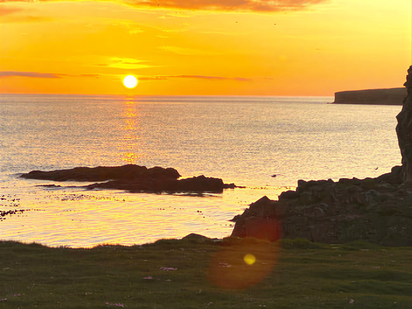 Yoga & Hiking Midnightsun Retiro en Islandia – Fechas 2025