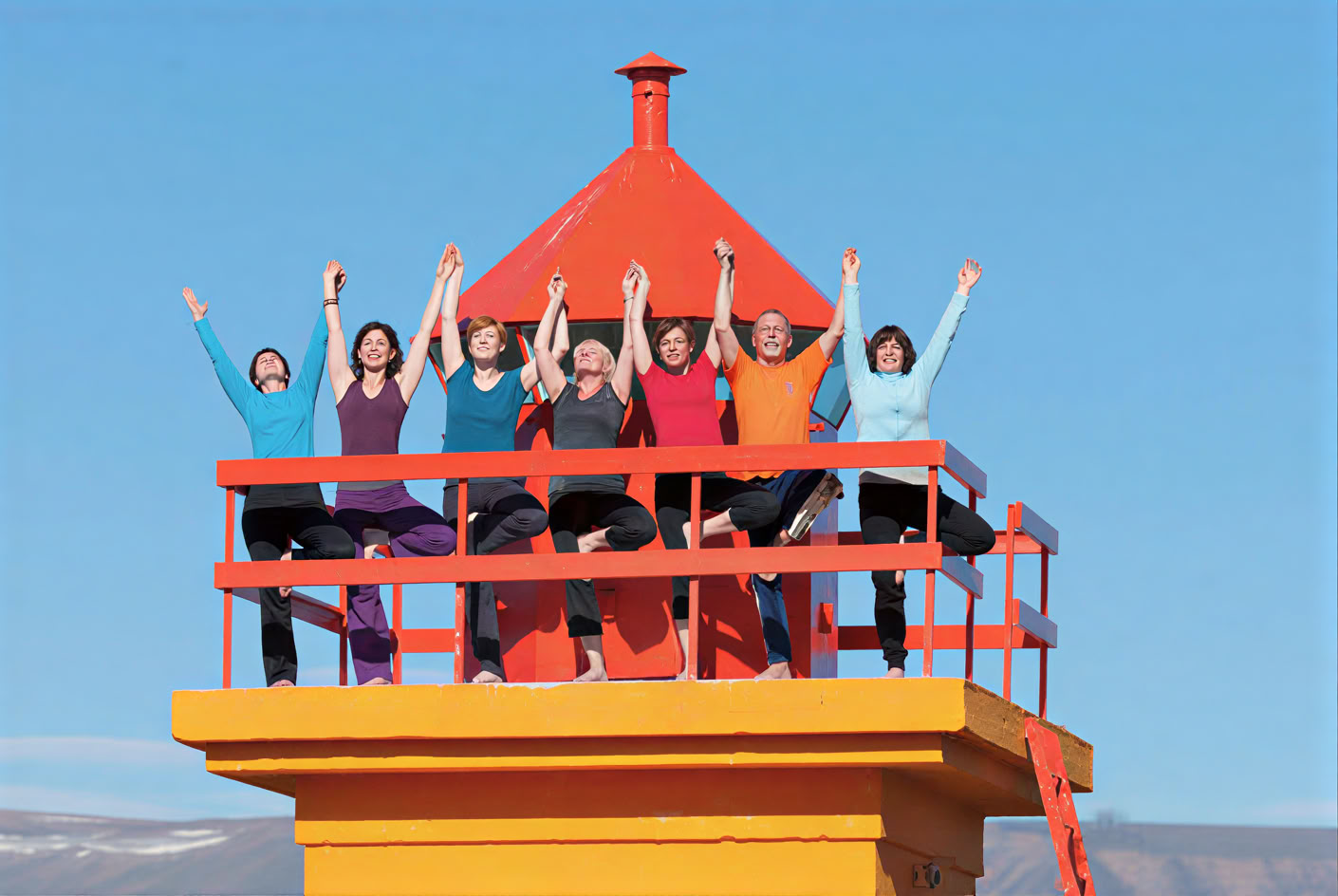 Yoga & Hiking Midnightsun Retiro en Islandia – Fechas 2025