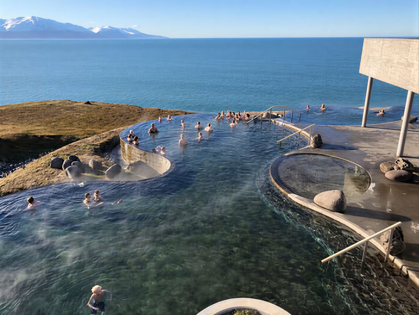 Yoga & Hiking Midnightsun Retiro en Islandia – Fechas 2025