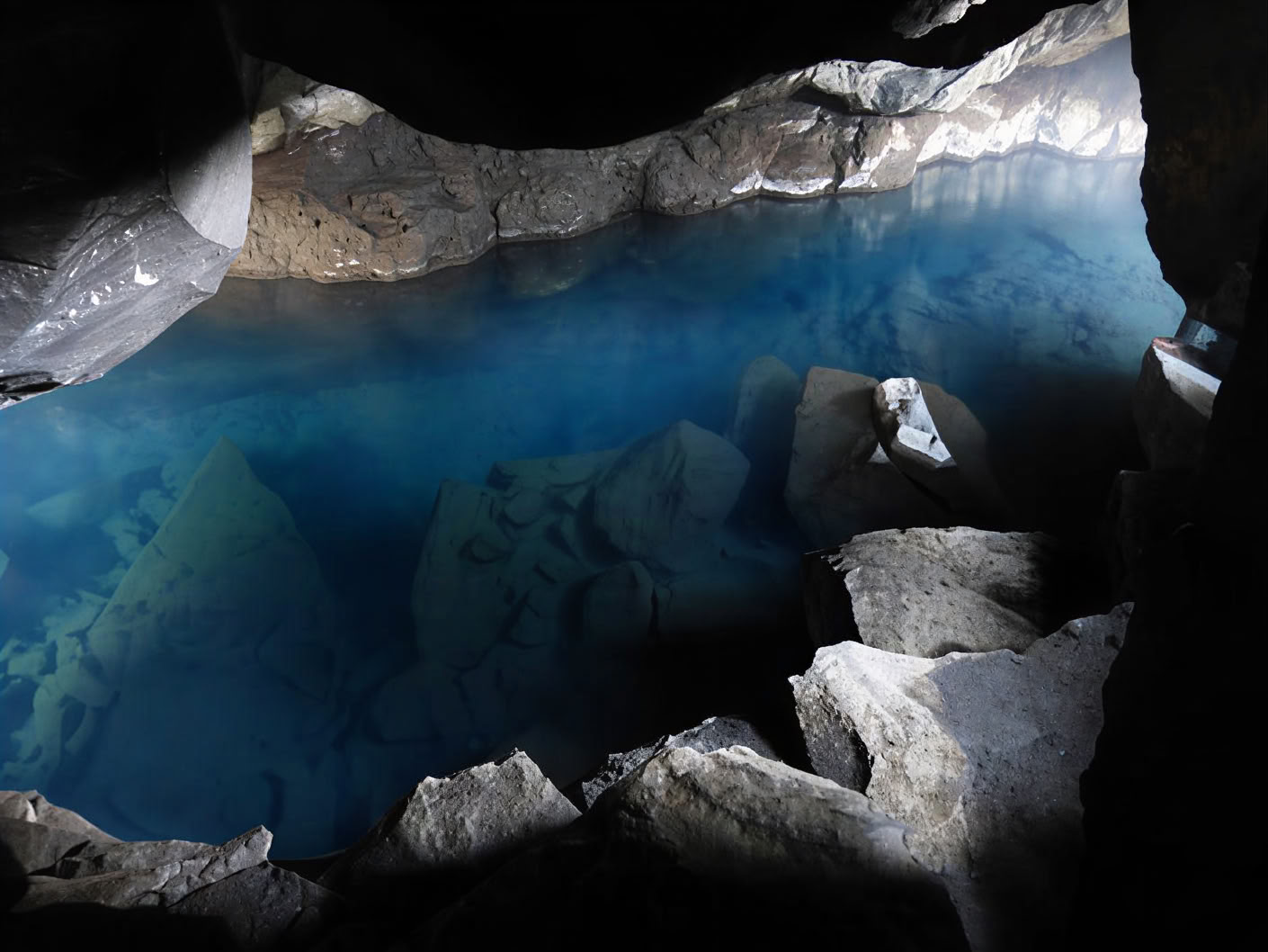 Yoga & Hike Retiro de Otoño Dorado Islandia – Fechas 2026