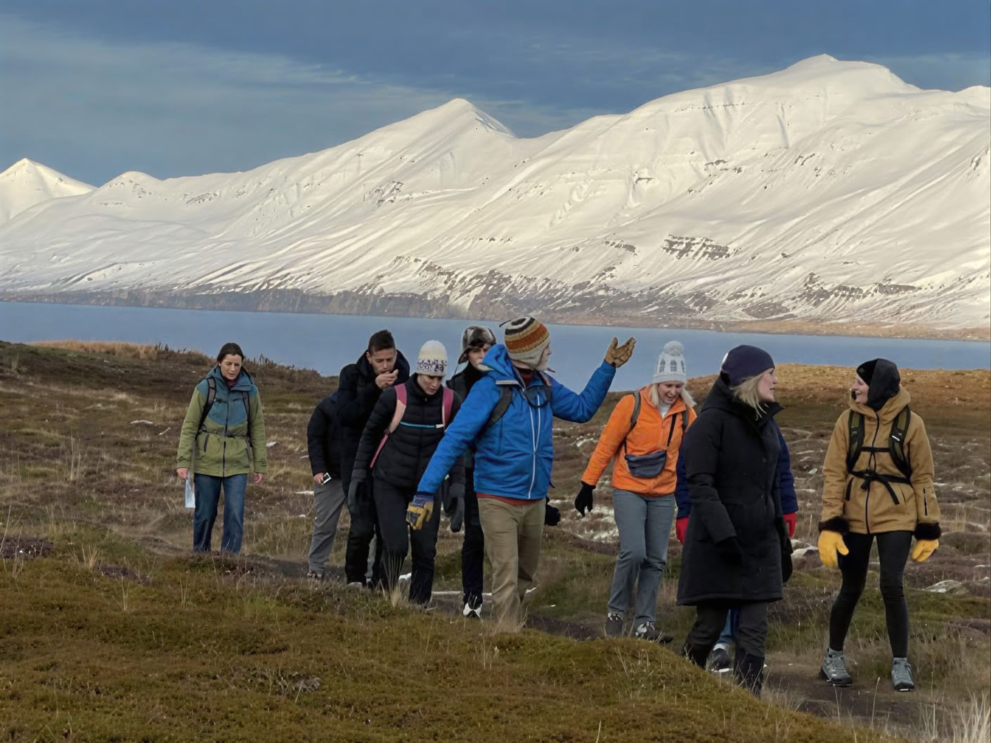 Yoga & Hike Retiro de Otoño Dorado Islandia – Fechas 2026