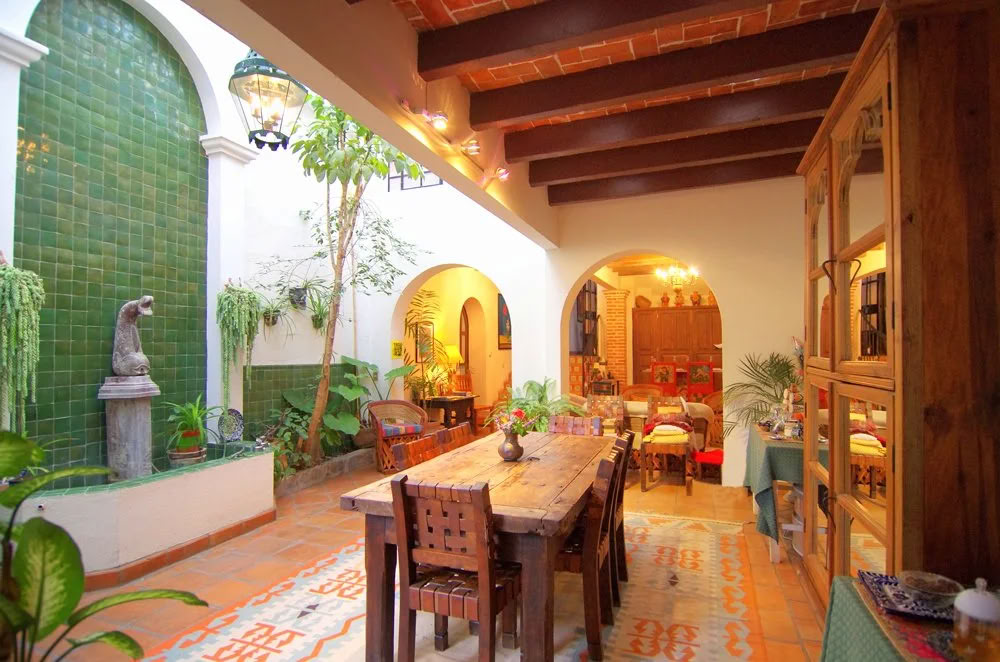 SAN MIGUEL, MX Depósito del retiro $500