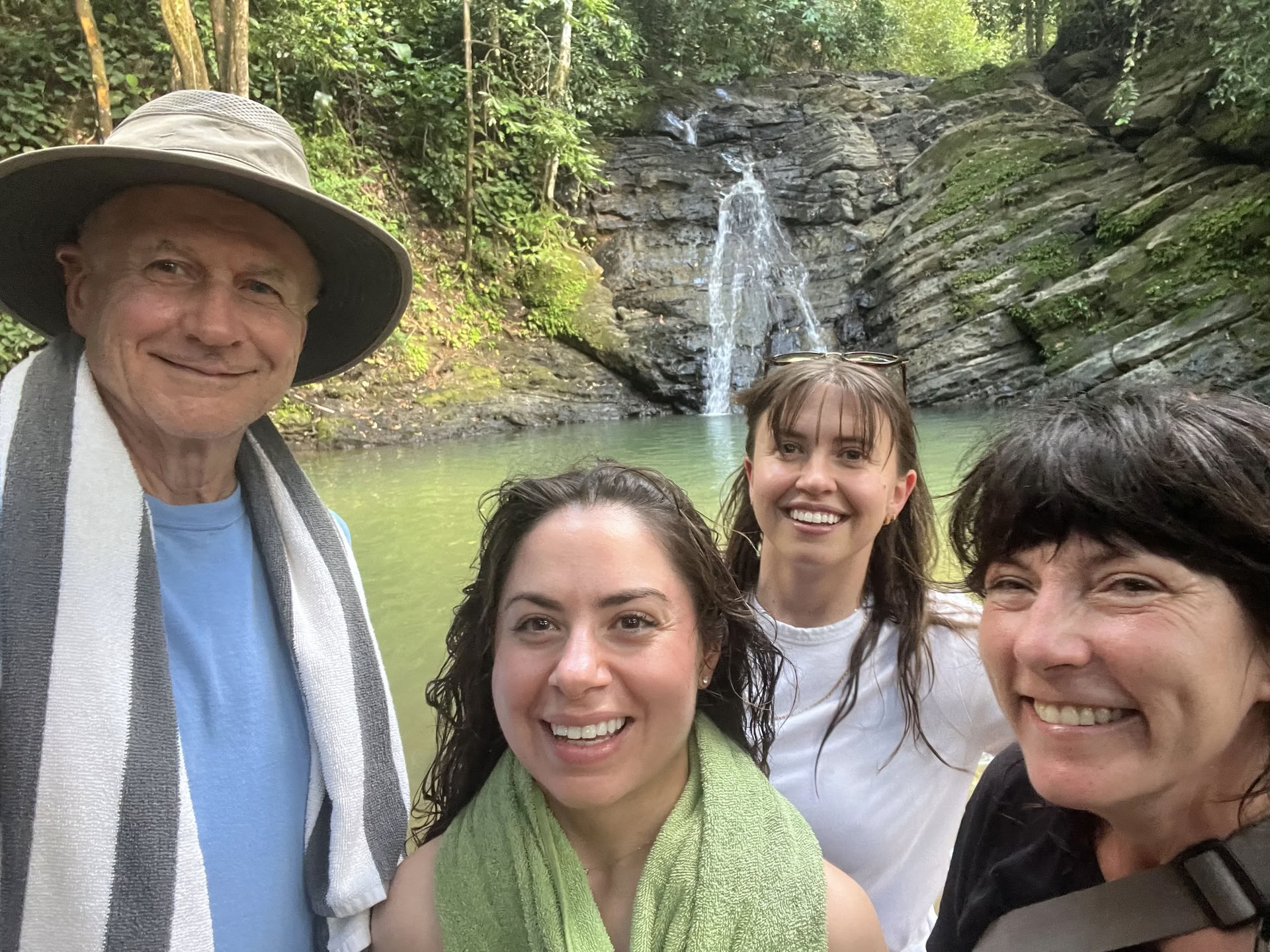 Descubre Costa Rica con Lucy Cooke