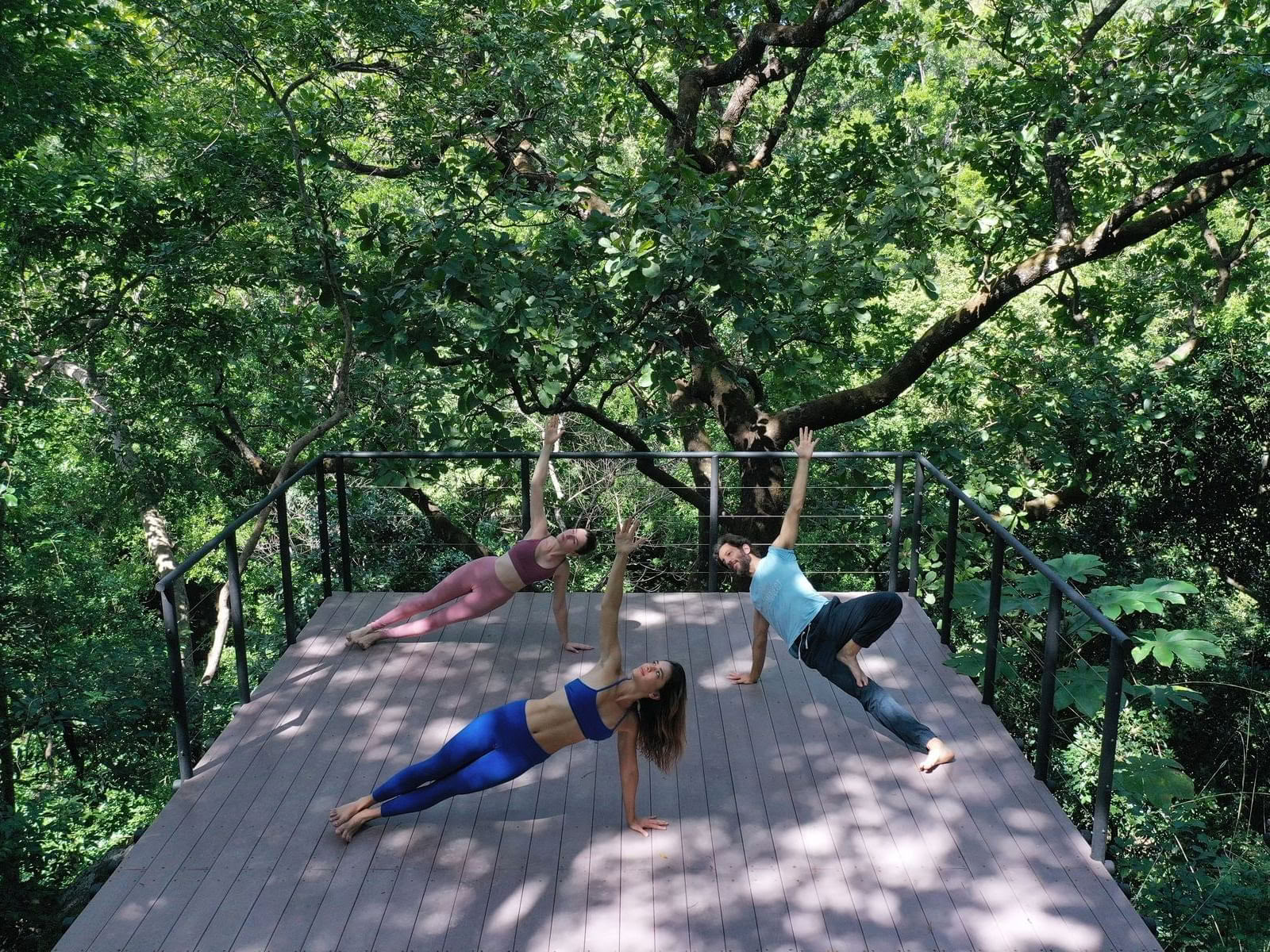 Yoga al borde del acantilado