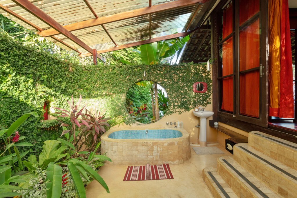 Ayurvedic Yoga Retiro – Chloe Haddad