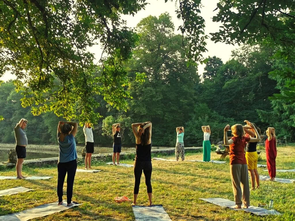 Yoga y meditación caminando
