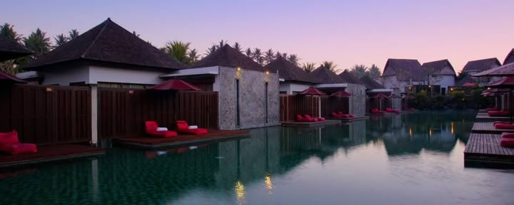 Villa con piscina de laguna