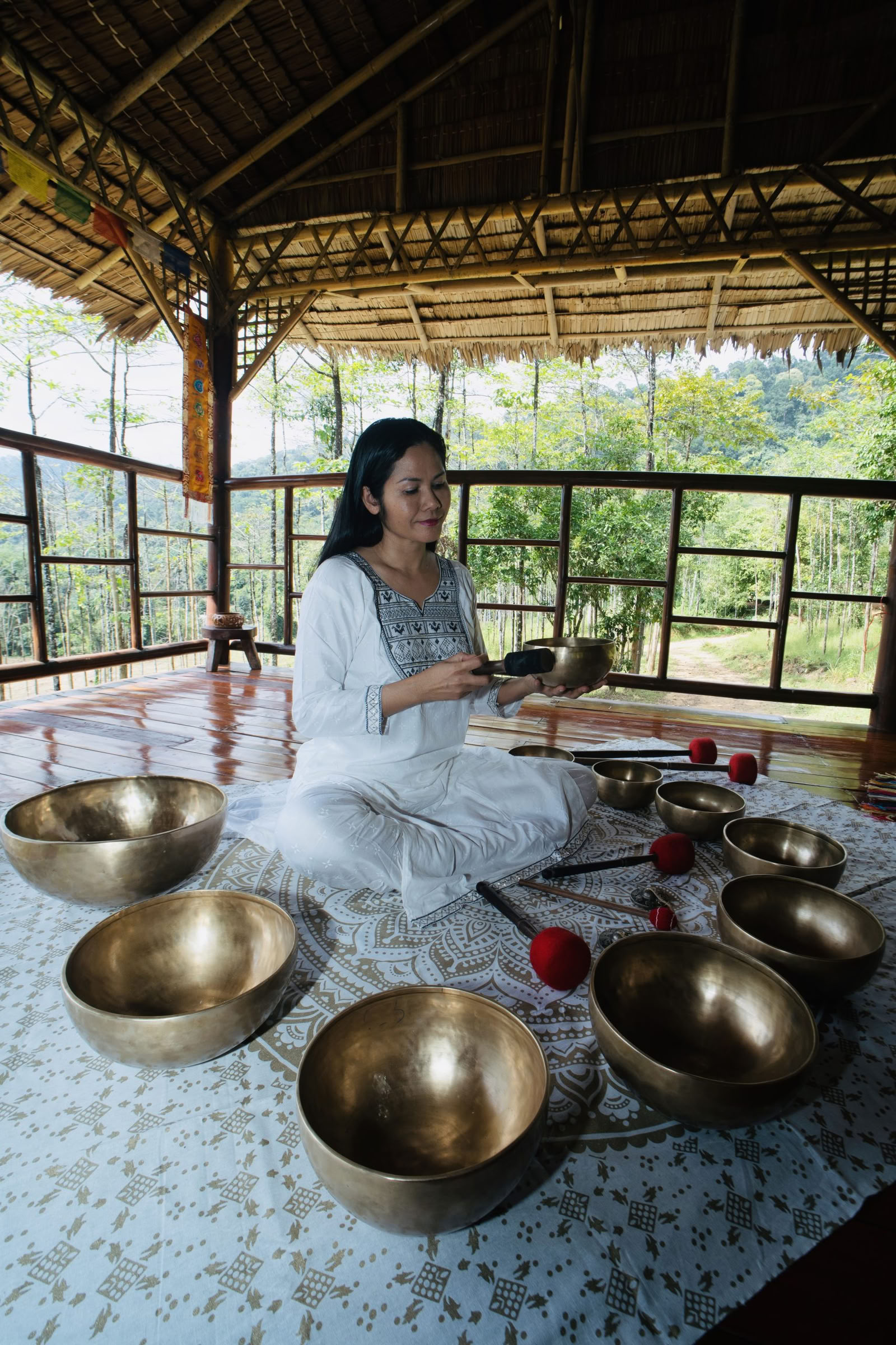 Clase grupal: Hatha Yoga + meditación tailandesa