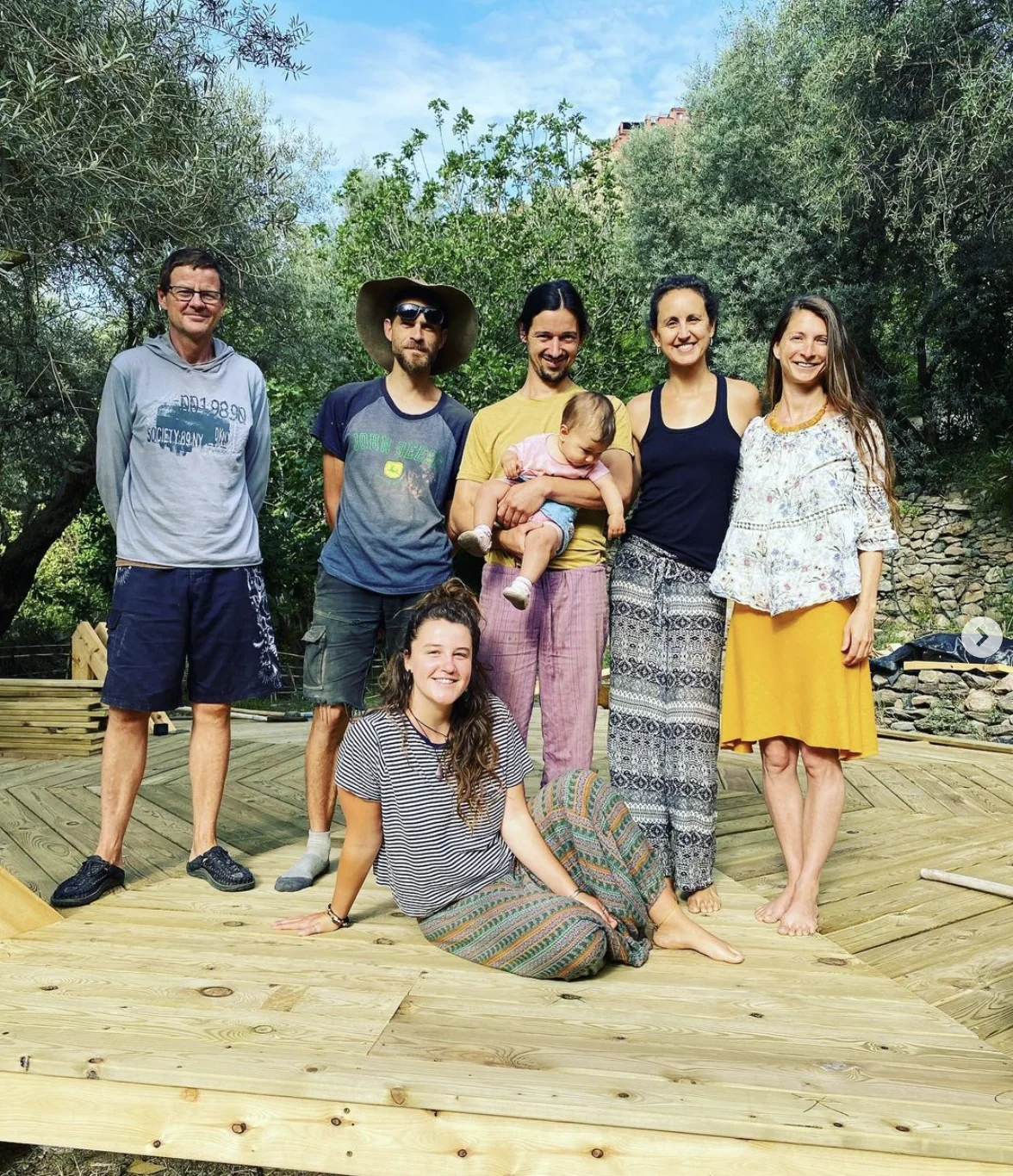 Retiro de yoga y meditación desnuda para mujeres de la Tierra