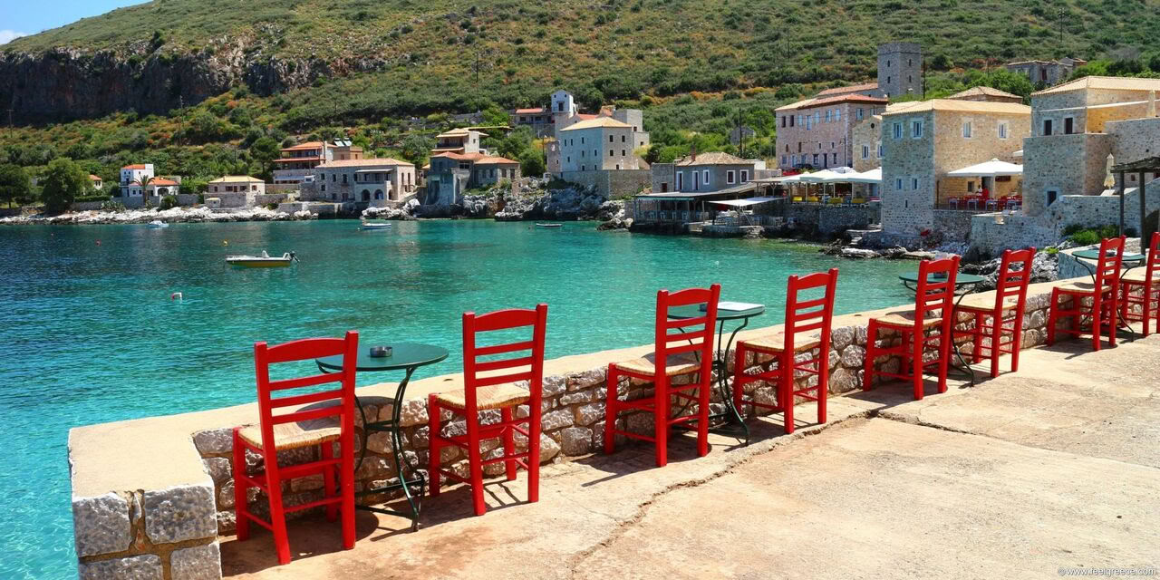 Escape to the Mediterranean: Retiro de yoga en Grecia