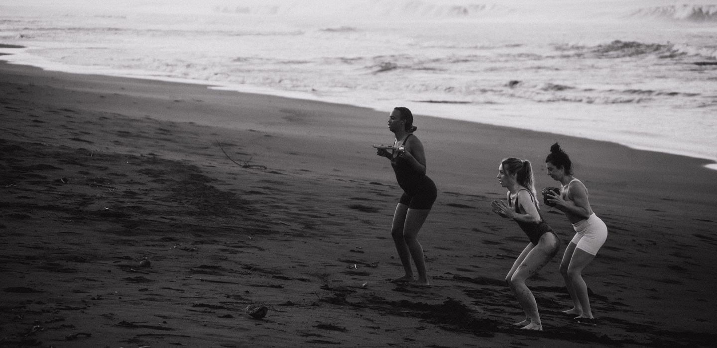 Salty Retreats: Surf, Sweat y Flow en Costa Rica