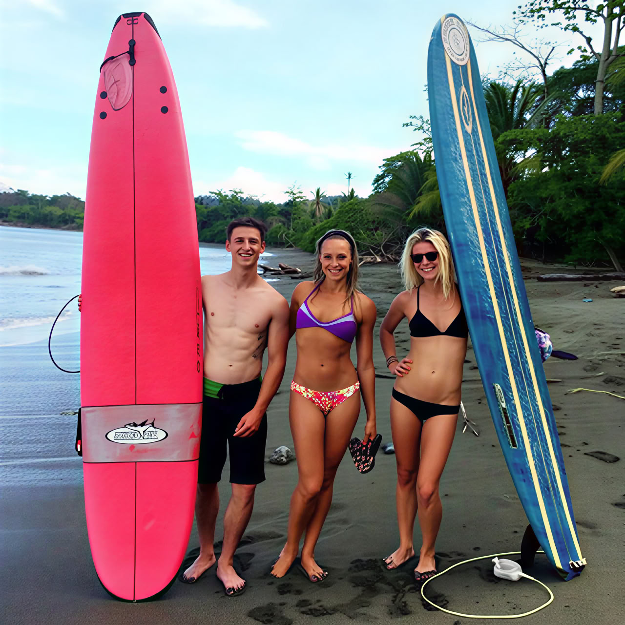 Salty Retreats: Surf, Sweat y Flow en Costa Rica