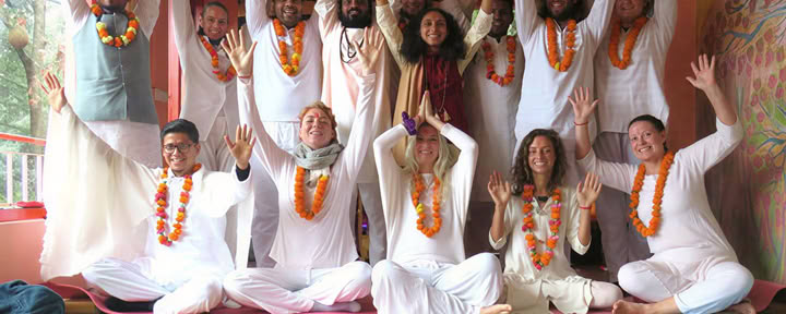 Entrenamiento de profesores de yoga de 200 horas – 02 de noviembre