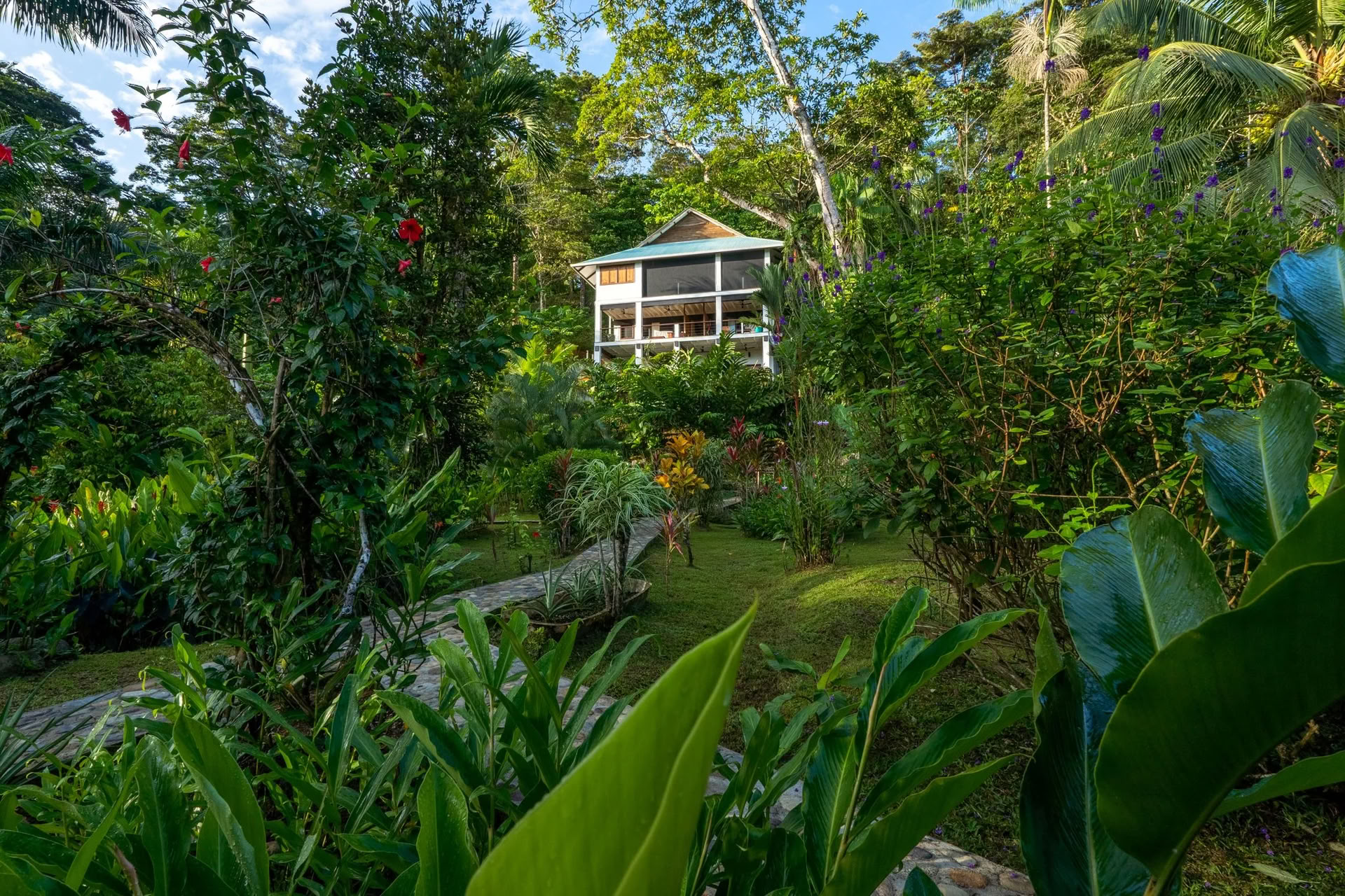 crecer y Florecer: un Retiro de Roam Yoga & Wellness